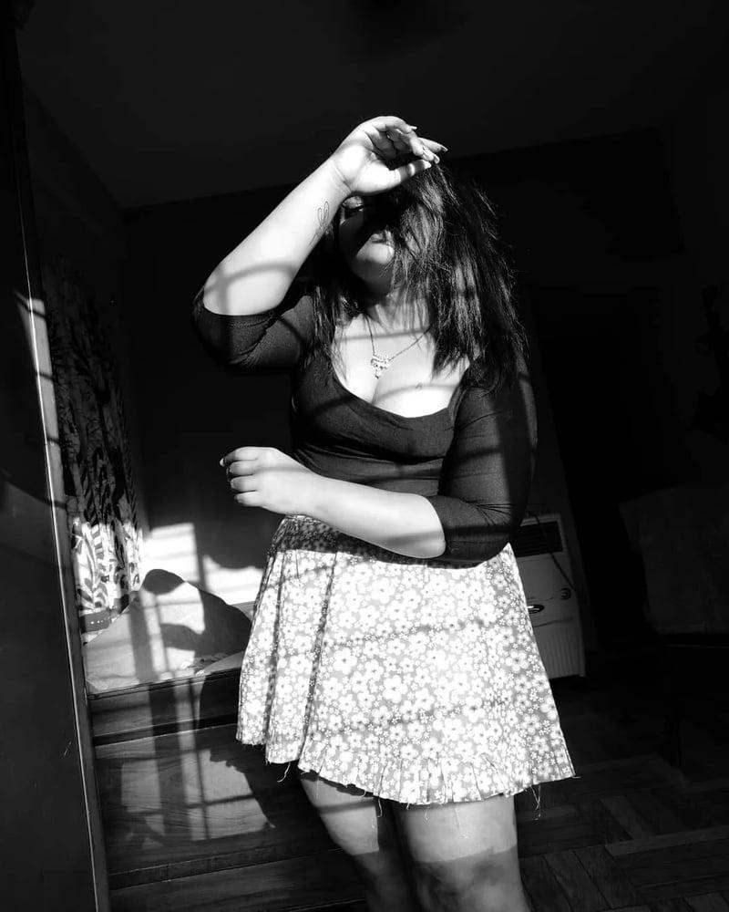 25P Sexy Chubby Insta Babe