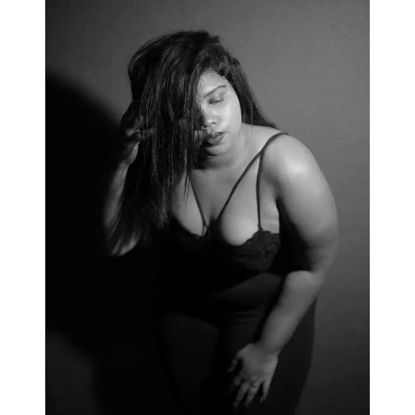 25P Sexy Chubby Insta Babe