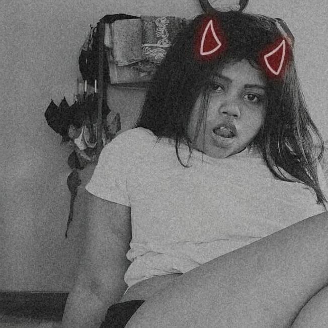 25P Sexy Chubby Insta Babe