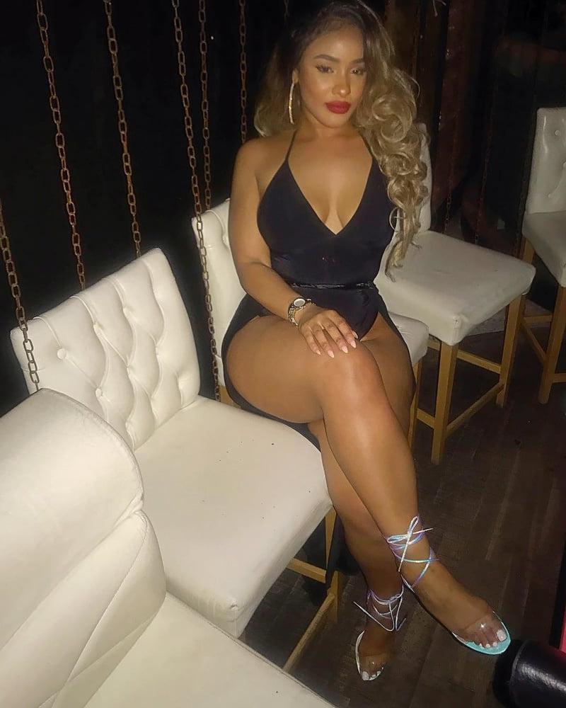 25P Sexy British Sluts Night Out Tits Ass Heels