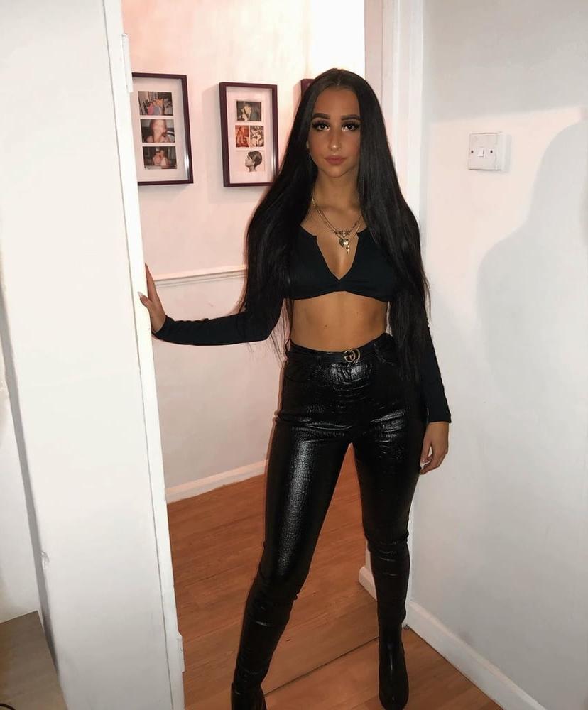 25P Sexy British Sluts Night Out Tits Ass Heels