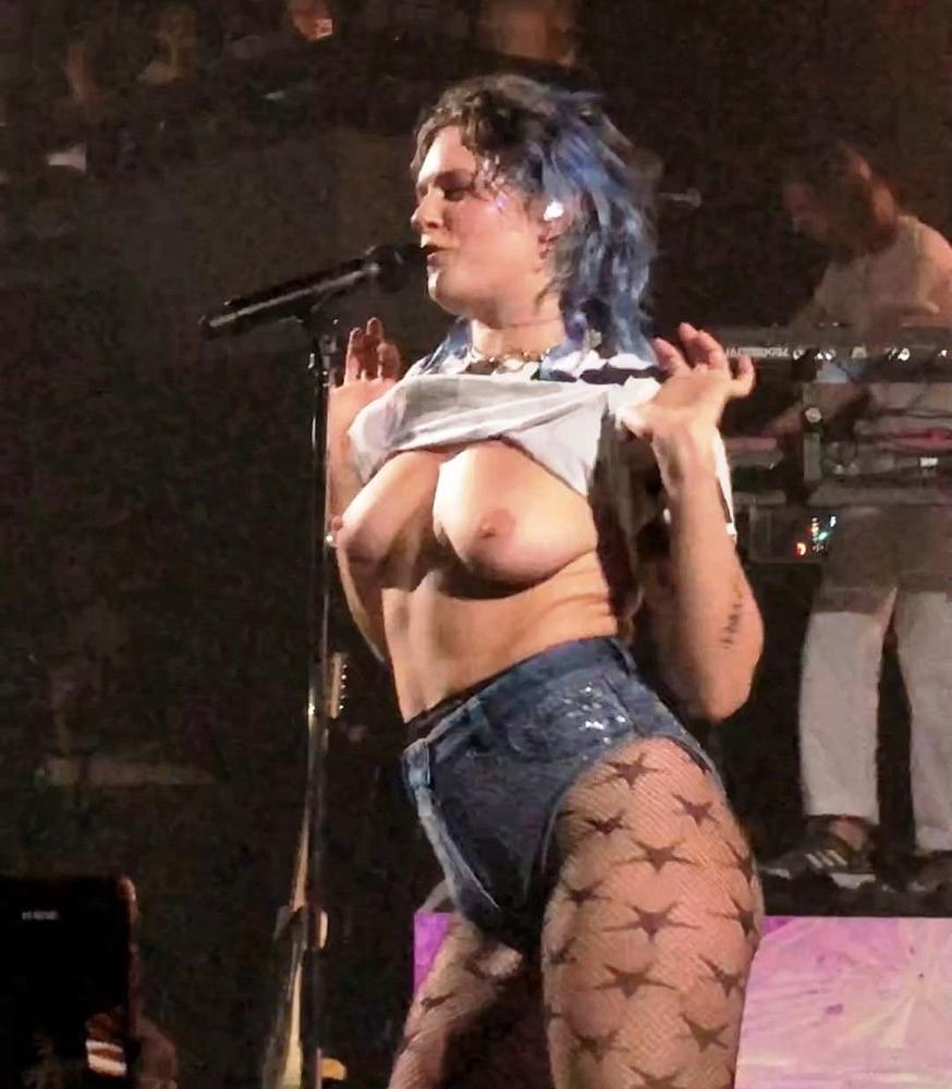 25P Tove Lo topless singer