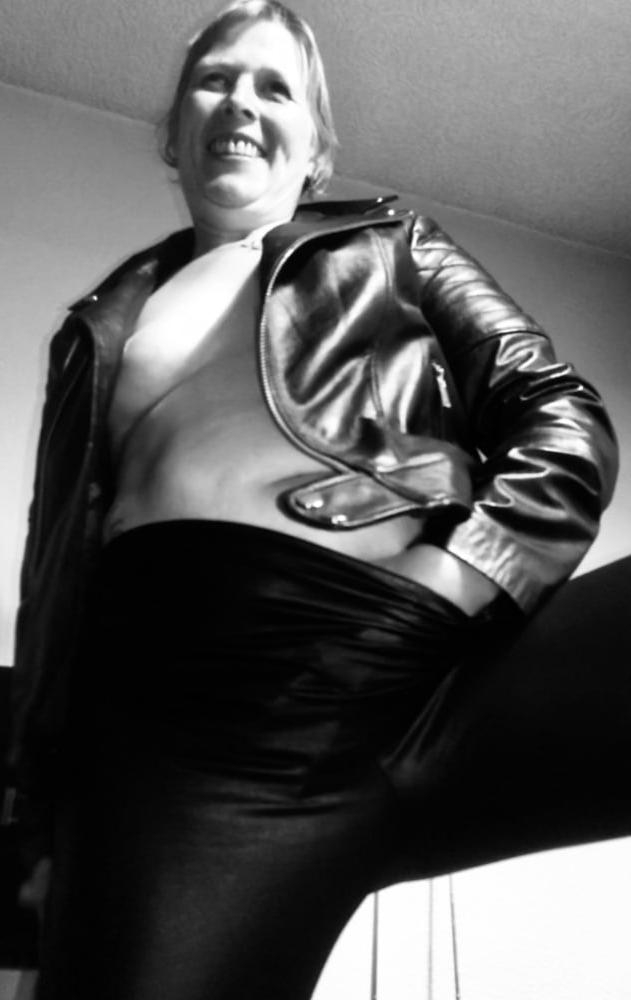 25P black and white set if dirty sexy rock chick british uk