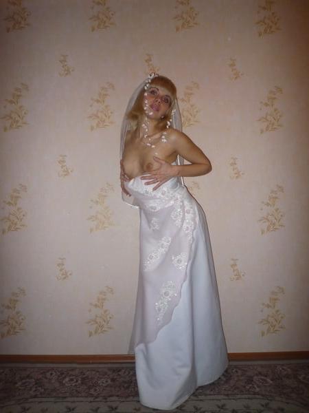 25P Who hasn't fucked the bride yet???