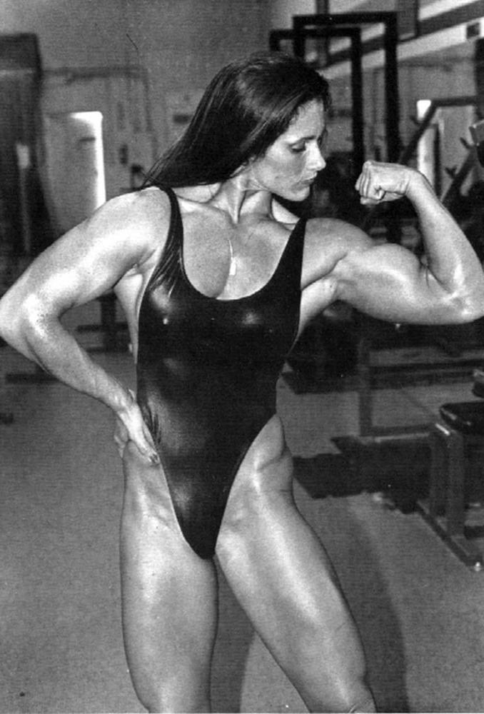 17P Rhonda Lundstedt! Pretty Classic Physique!