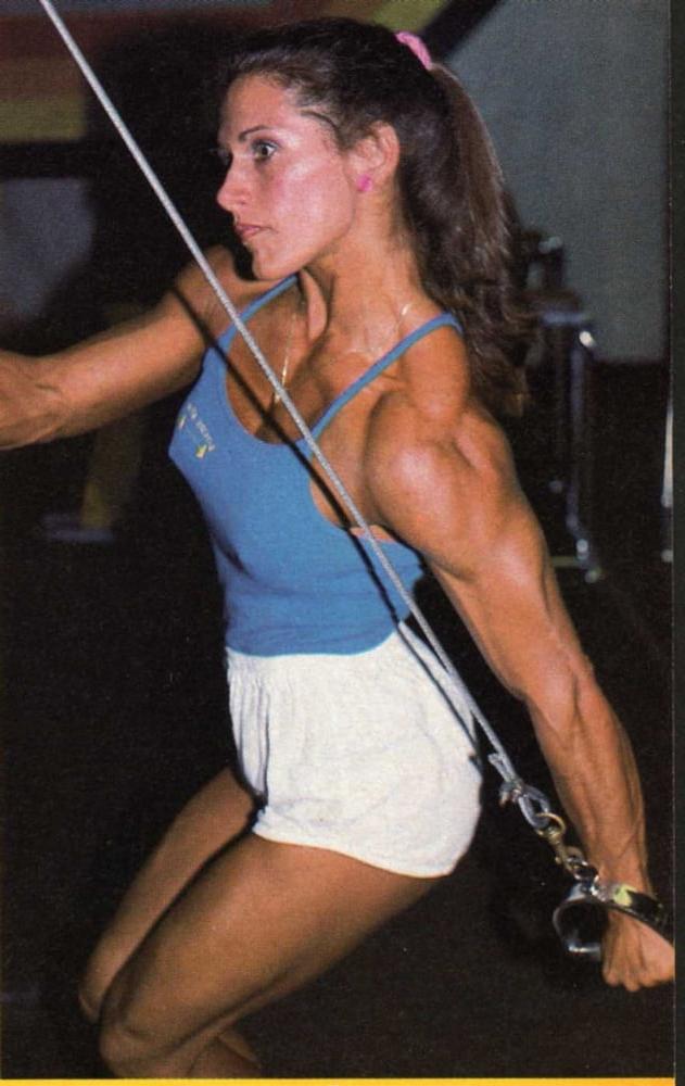 17P Rhonda Lundstedt! Pretty Classic Physique!
