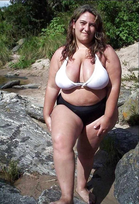 18P Curvy Chubby girls in BIKINIS