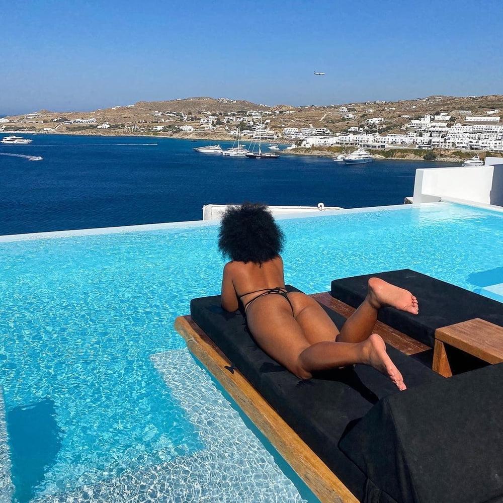 12P BEAUTIFUL EBONY FEET