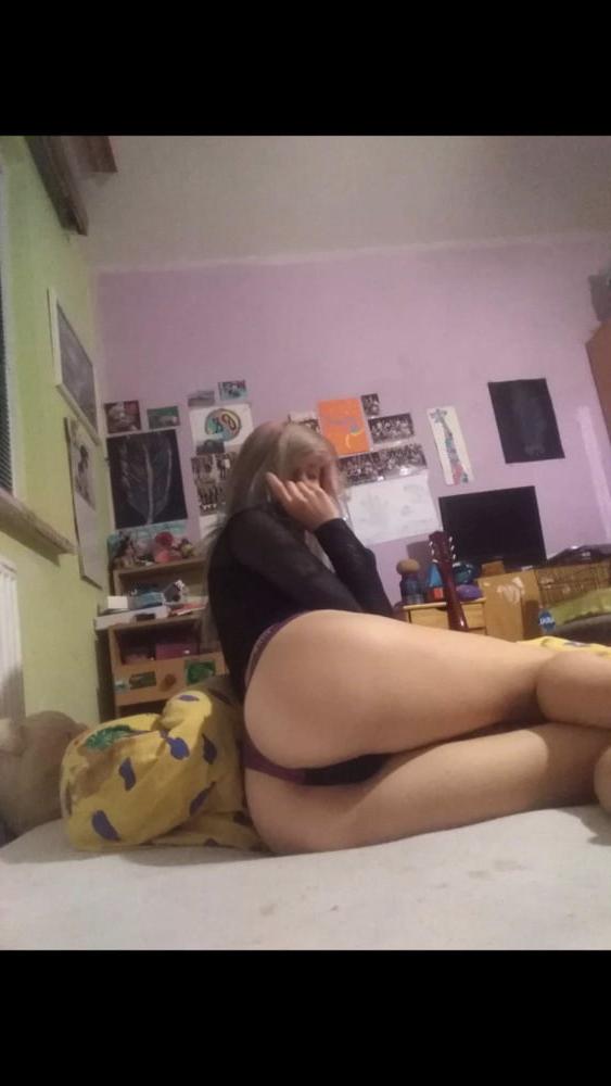 21P 15 TEN BITCH