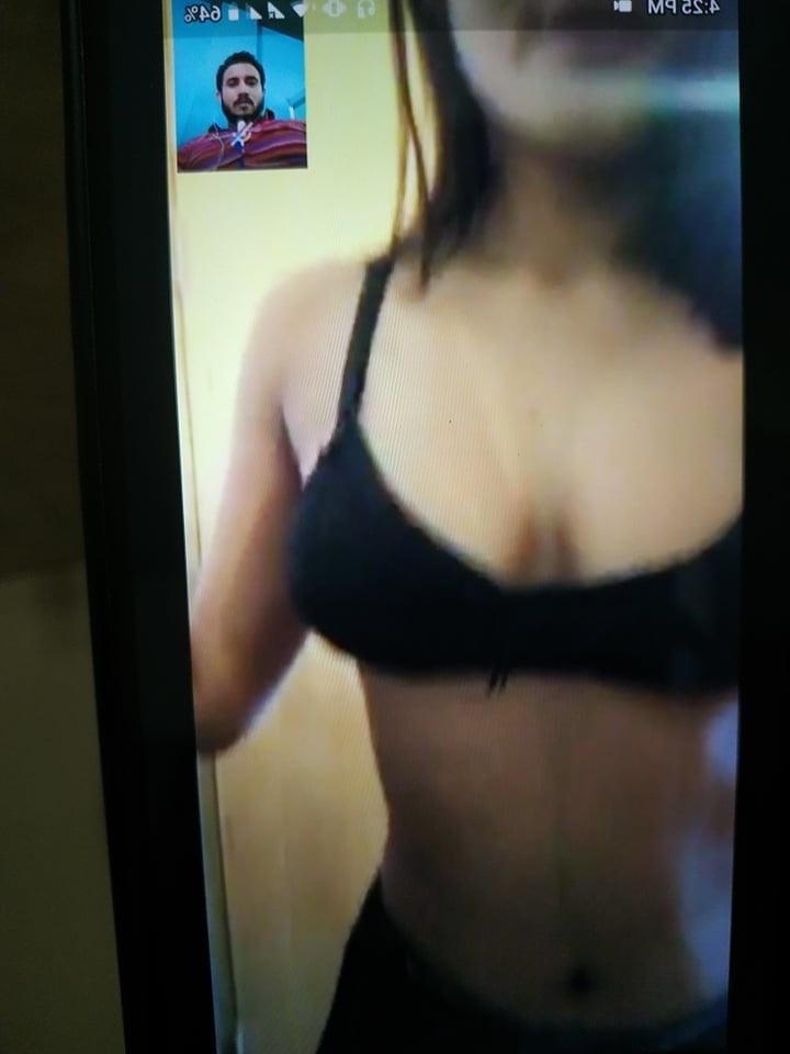 25P Bangladeshi Cute Girl Video Calling Nude Leaked from Boy