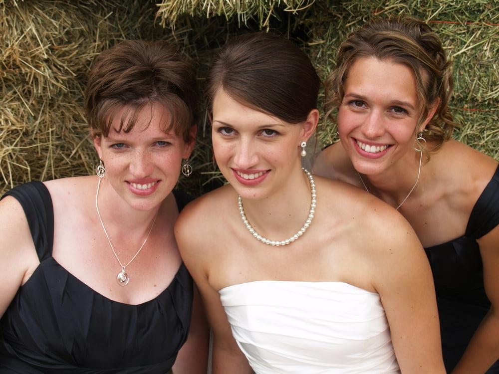 25P A bride's wedding and honeymoon