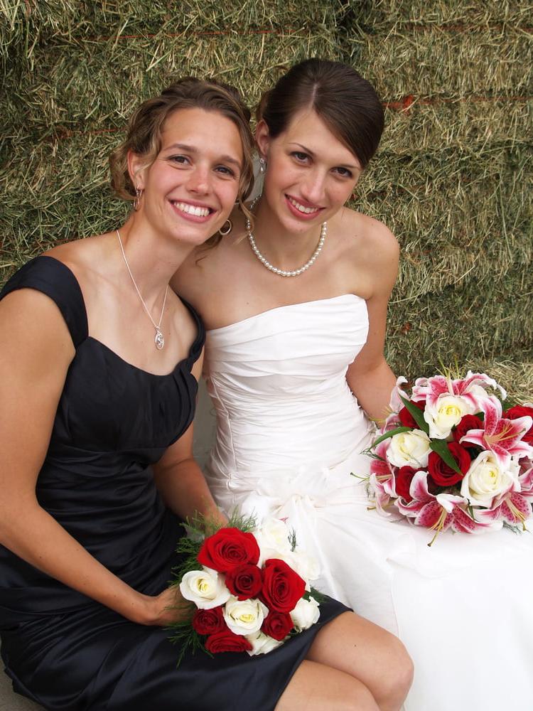 25P A bride's wedding and honeymoon