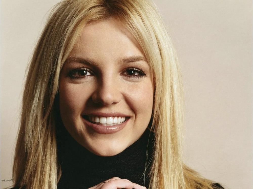 22P Britney spears: My Queen, my religion