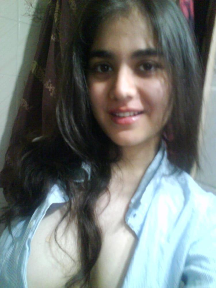 25P Desi cute gf