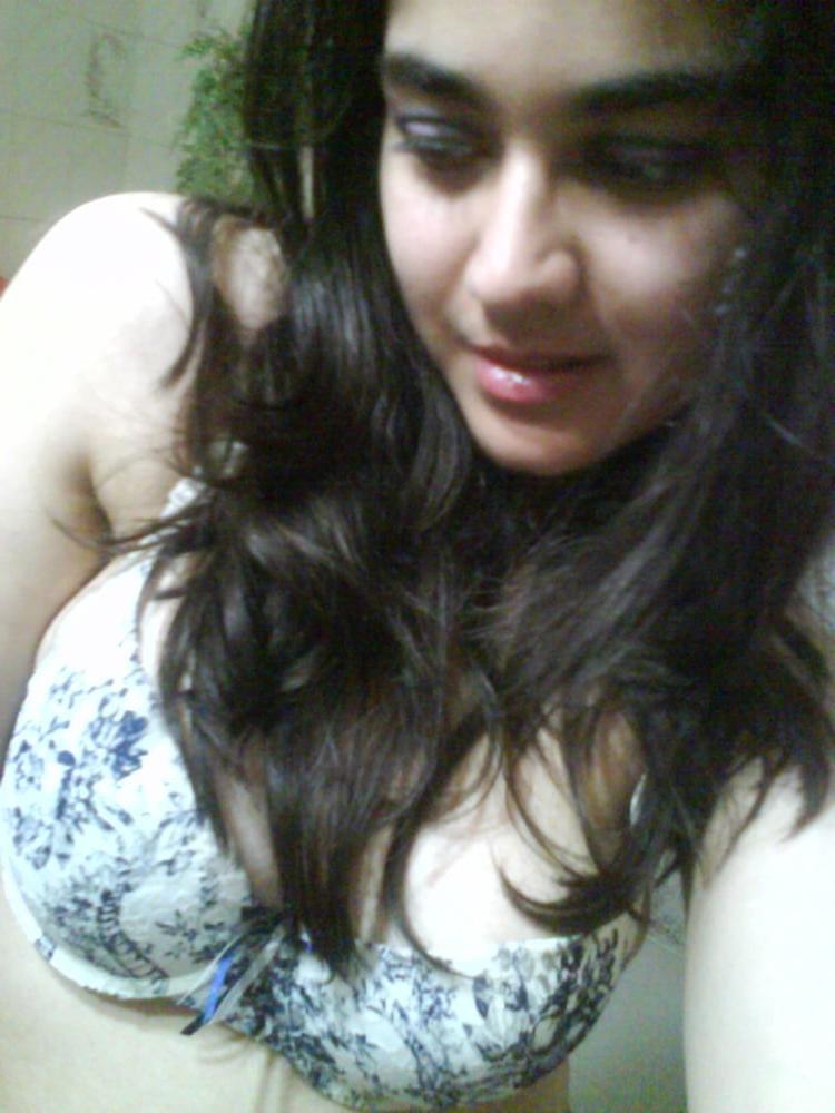 25P Desi cute gf