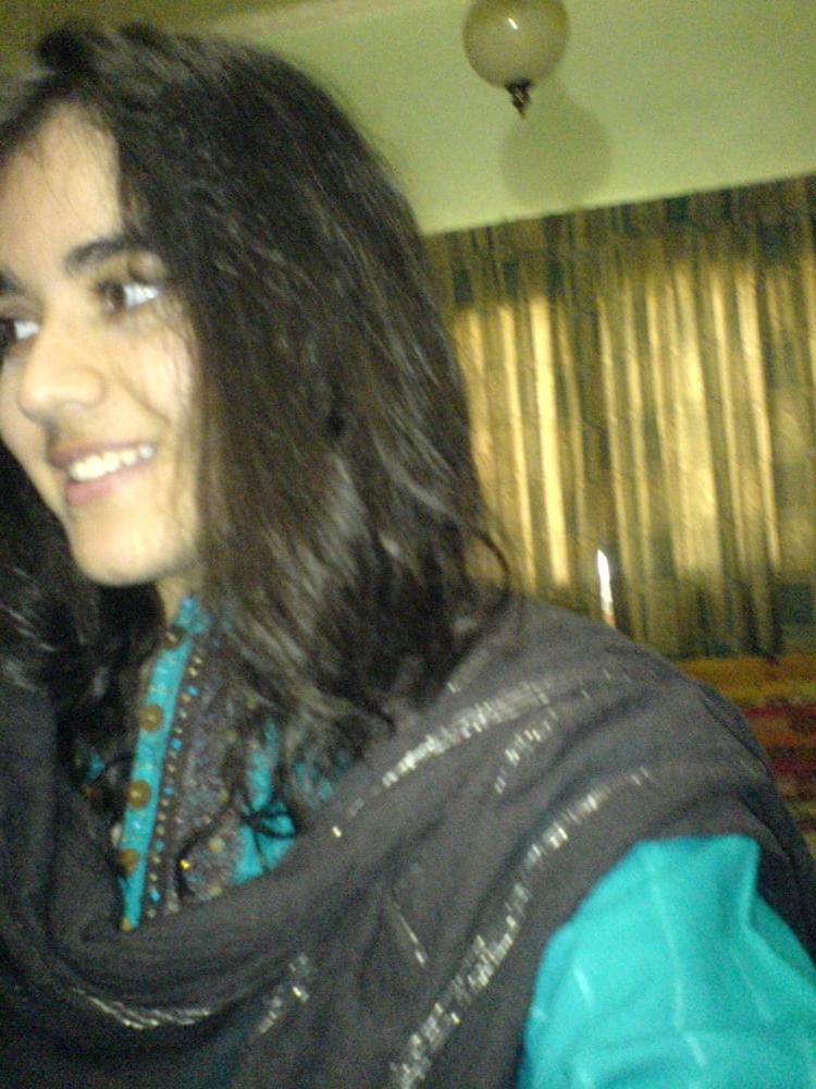 25P Desi cute gf