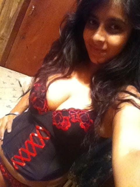 25P Cute Amateur Indian Girl exposed