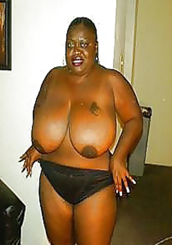 13P Chubby ebony posing