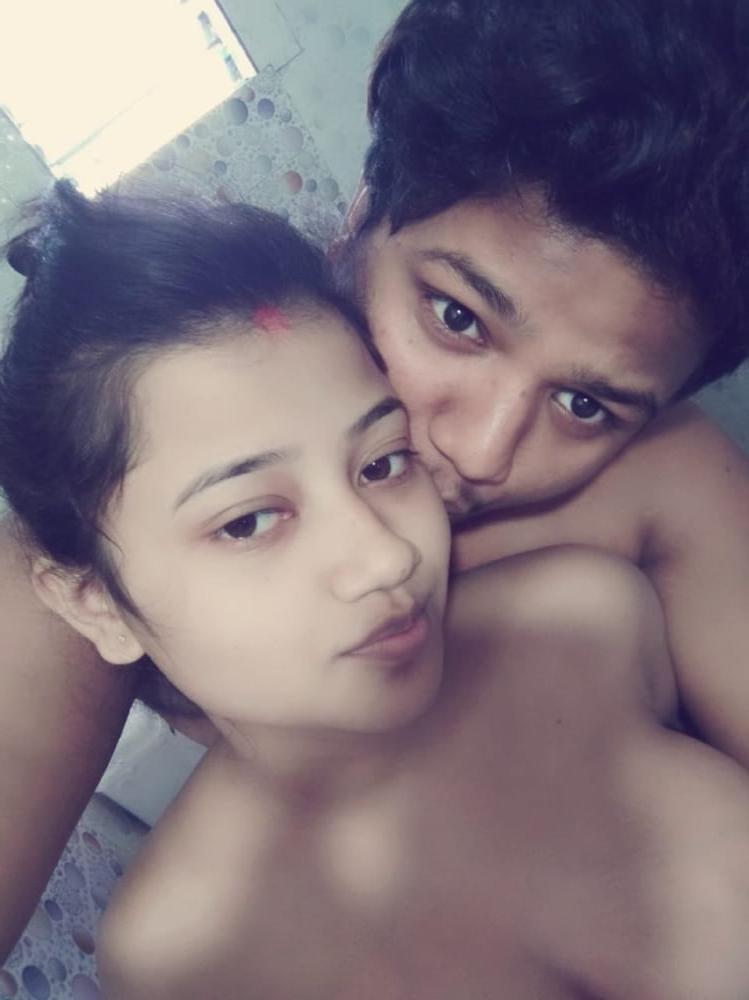13P Chubby cute desi girl leaked by bf