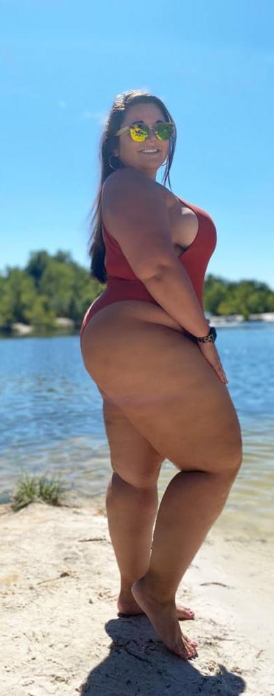 24P CHUNKY BIKINI BABES