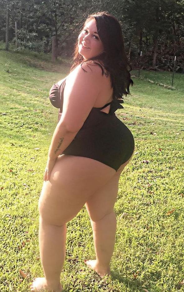24P CHUNKY BIKINI BABES