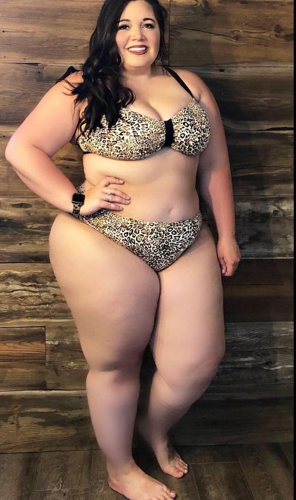 24P CHUNKY BIKINI BABES