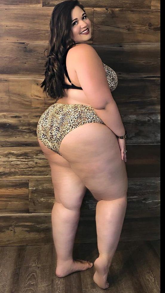 24P CHUNKY BIKINI BABES