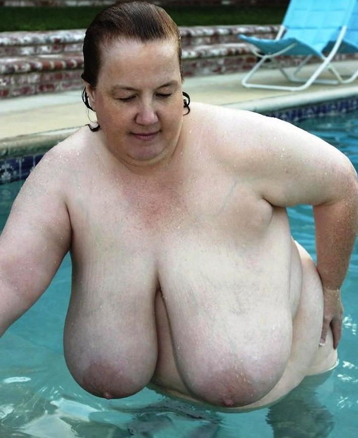 25P Juicy Mature Jugs - 23