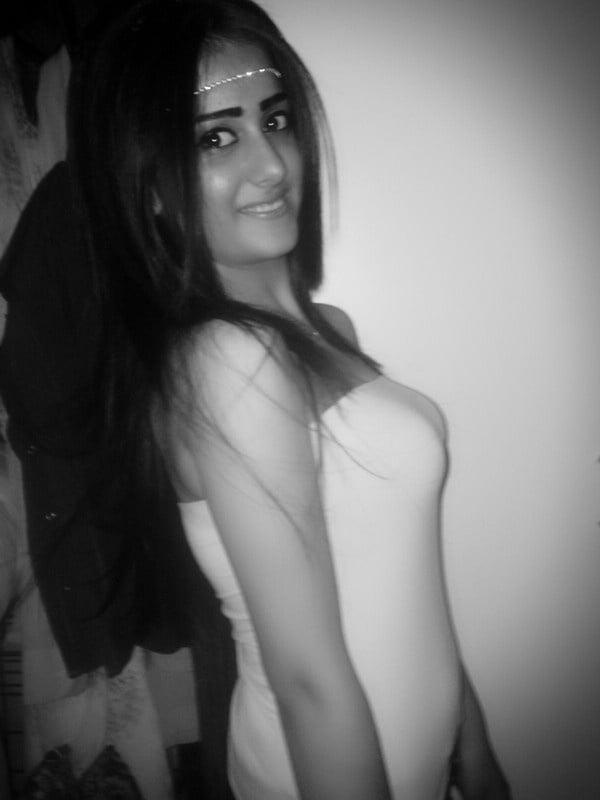 23P CUTE DESI GIRL 13