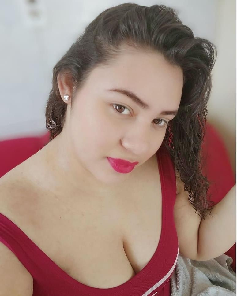 25P PAMELA SEXY MOLLIG
