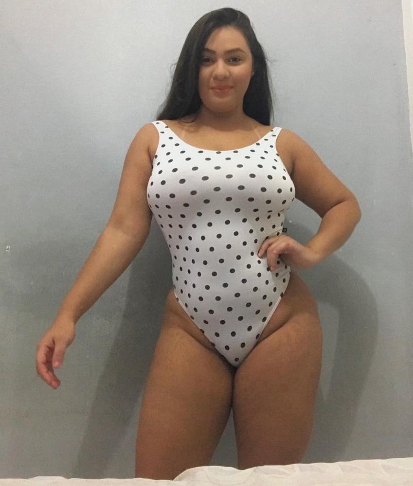 25P PAMELA SEXY MOLLIG