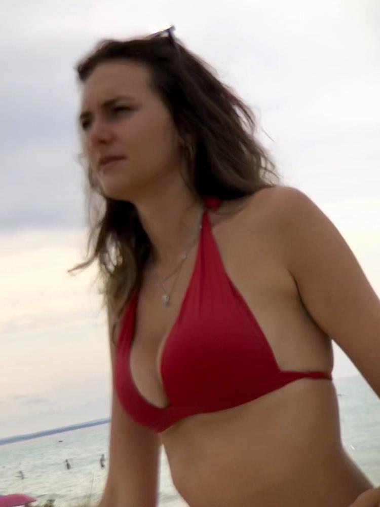 9P Roter Bikini