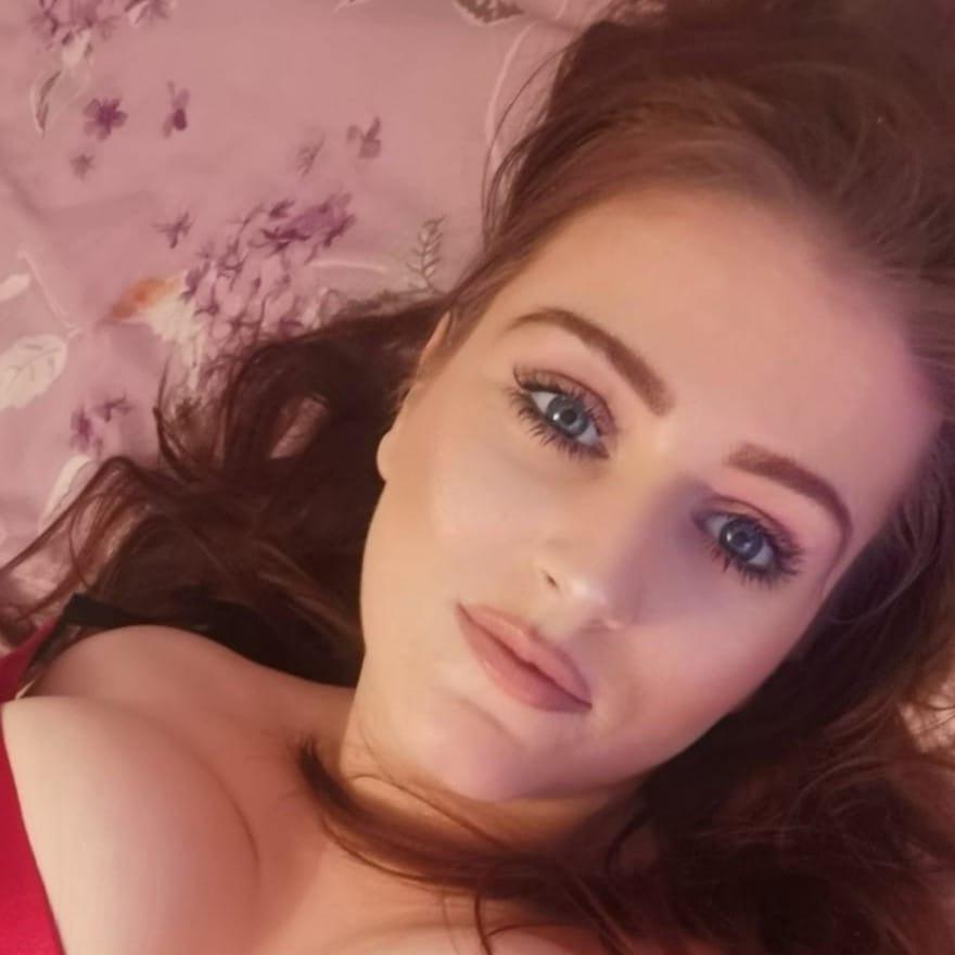 14P Red Head With Big Tits Wants Your Cock