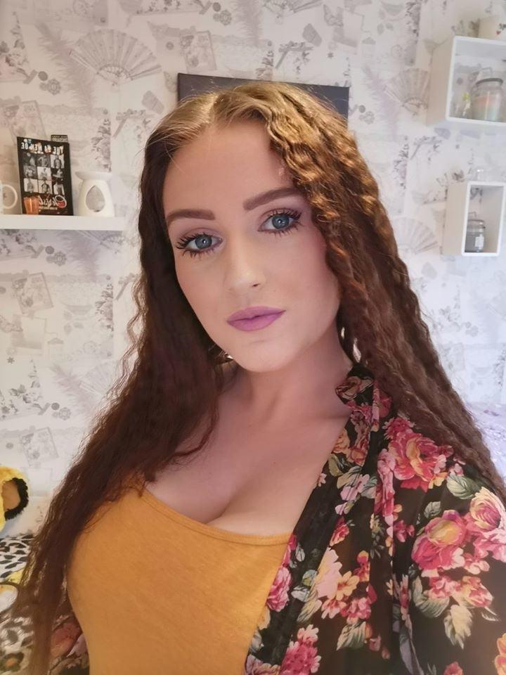 14P Red Head With Big Tits Wants Your Cock