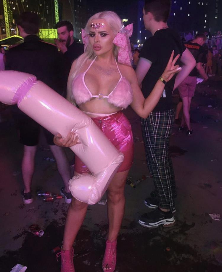 6P Suck my toes boy