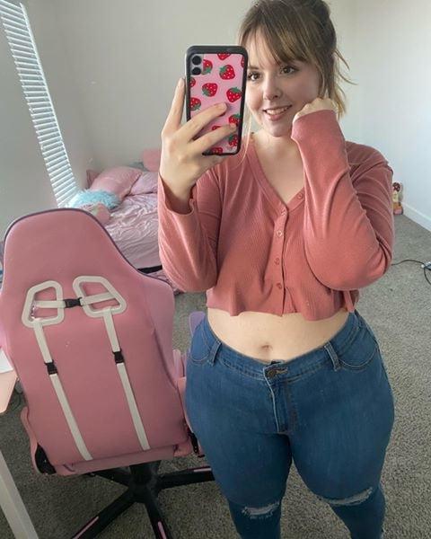 25P Chubby otaku
