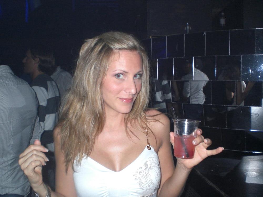 25P Stunning Marlene - topless shots and Preggo NN