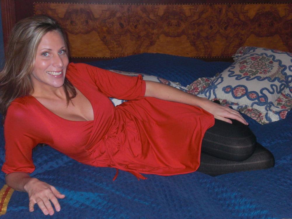 25P Stunning Marlene - topless shots and Preggo NN