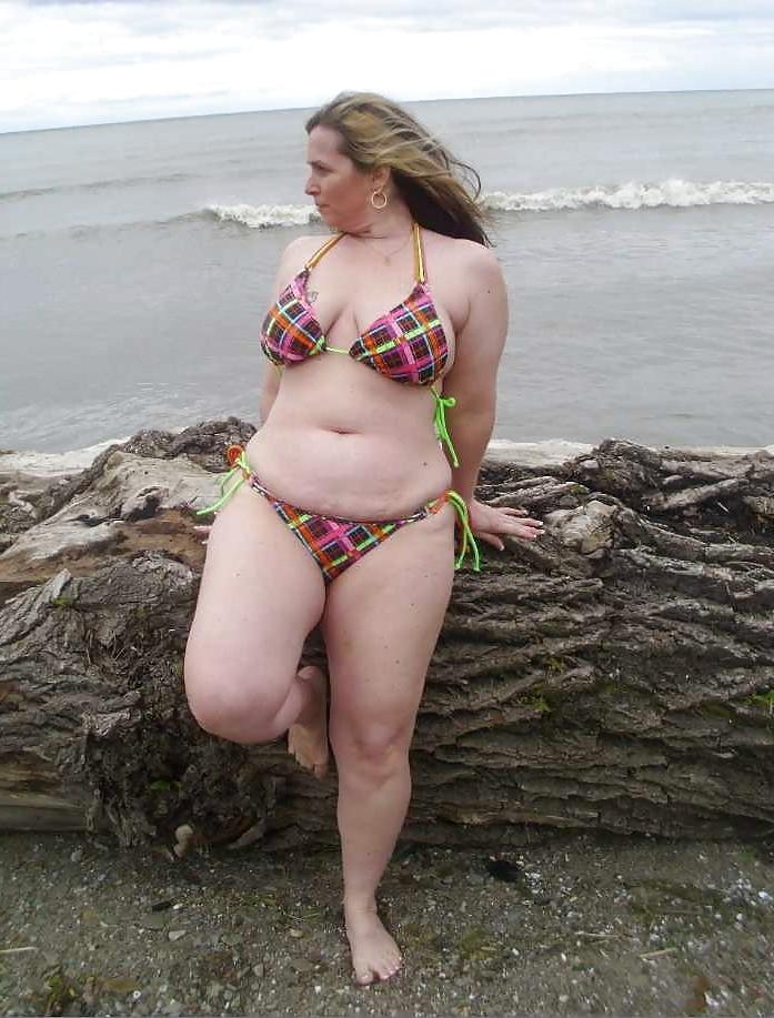 25P Chubby bikini bitches