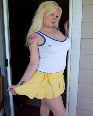 25P Photoshoot Chubby Blonde