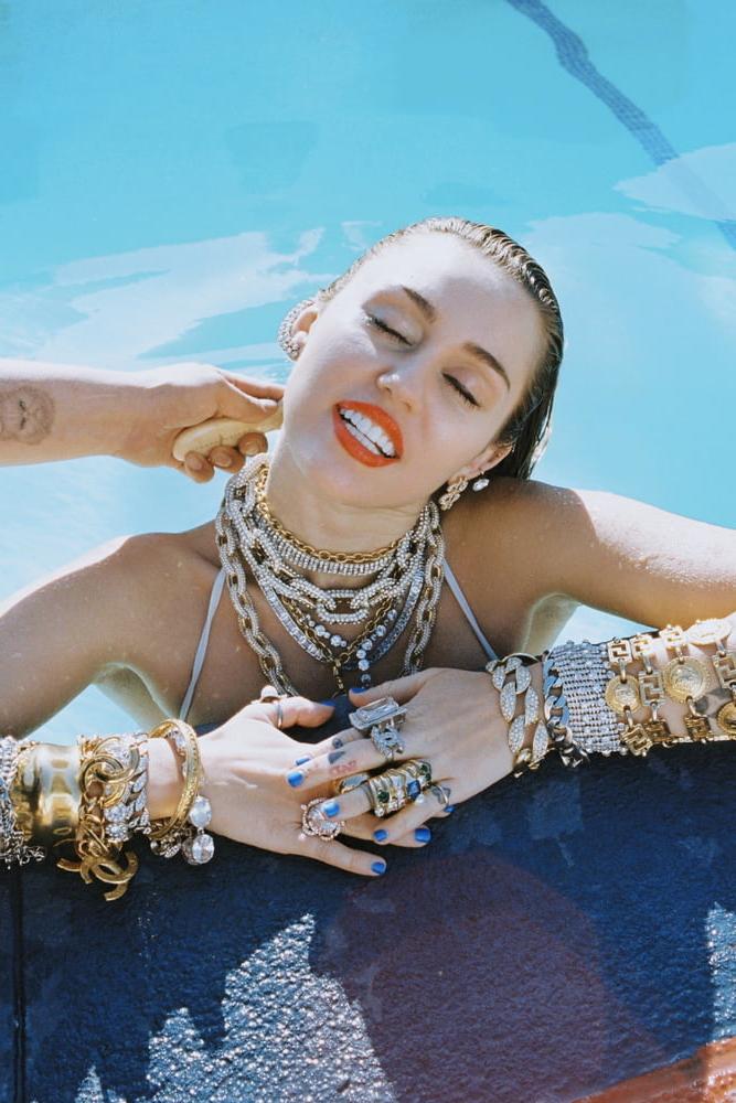 25P Miley Cyrus my GODDESS