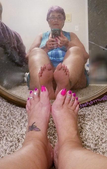 24P Purrrdy Feet