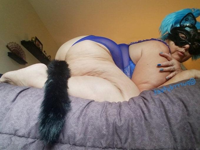 24P Purrrdy Feet