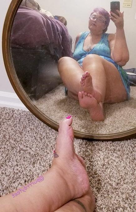 24P Purrrdy Feet
