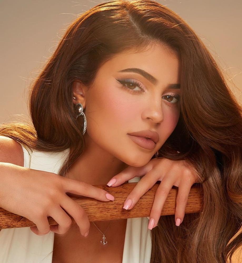 25P Kylie Goddess of sex