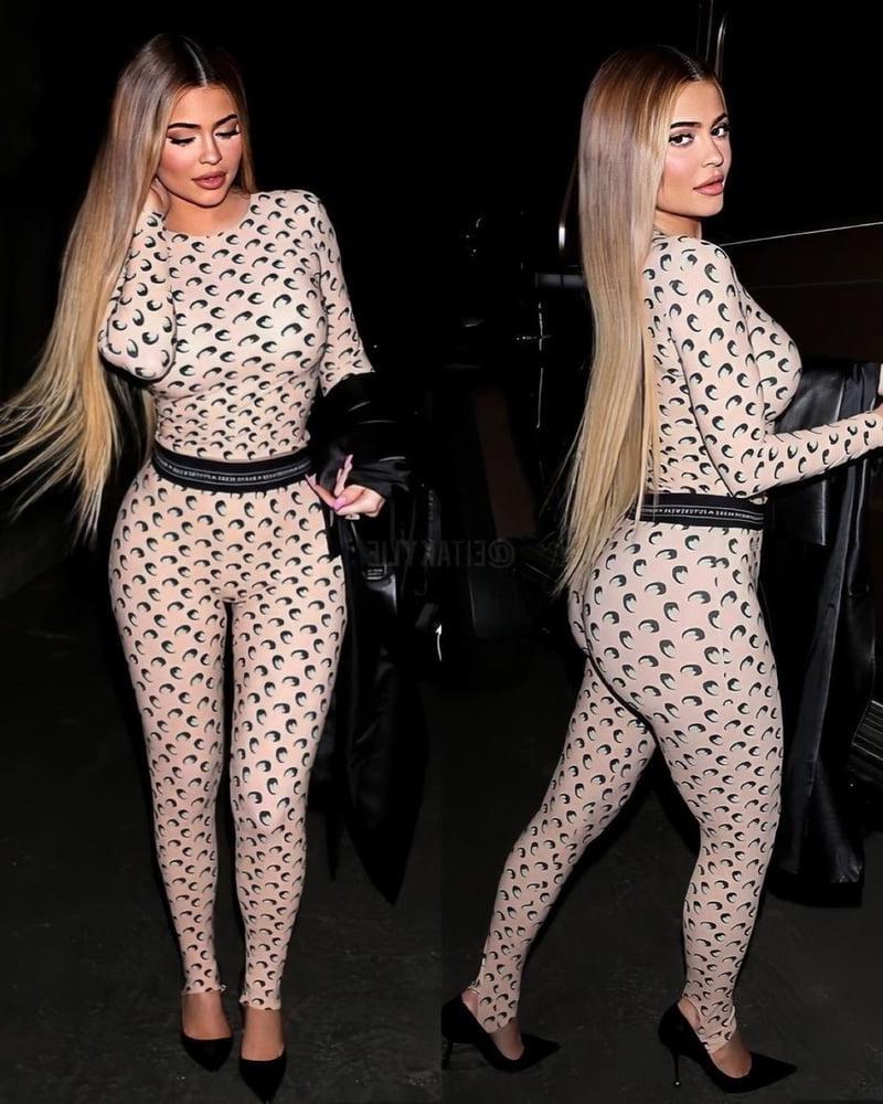 25P Kylie Goddess of sex