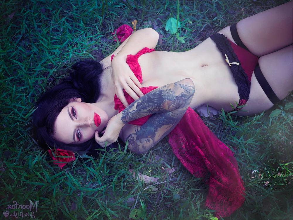 25P KMFX - Red Lingerie