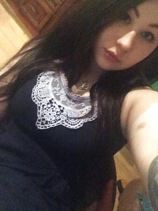 25P Chubby british goth that im cheating with