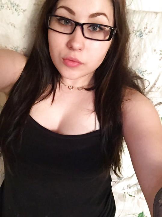 25P Chubby british goth that im cheating with