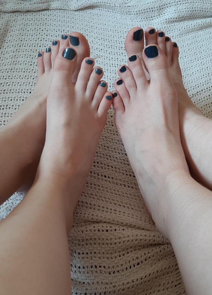 21P Amateur feet 2